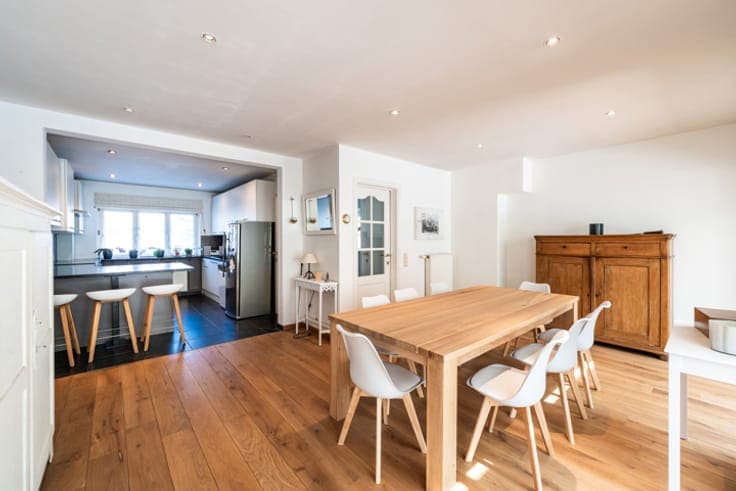 RHODE-ST-GENESE – 3 façades HOUSE (3BED/BATH/STUDY/POOL)