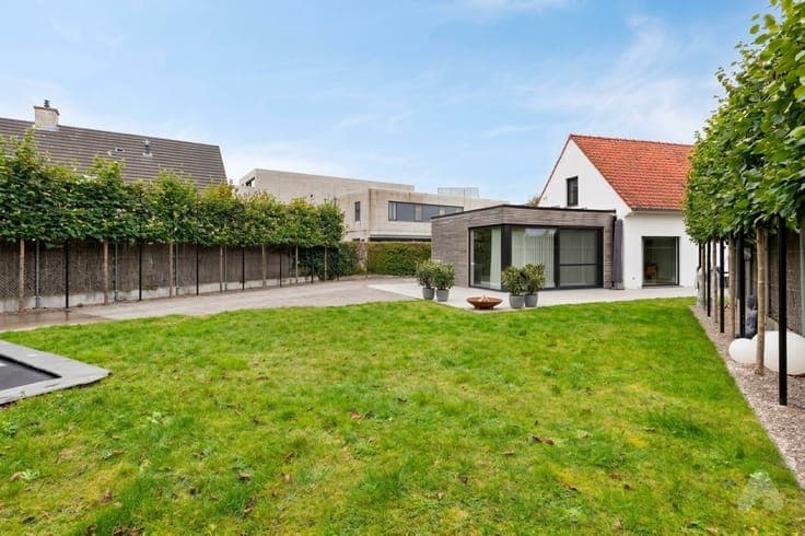 Instapklare villa met 3 slaapkamers en zuidgerichte tuin ...