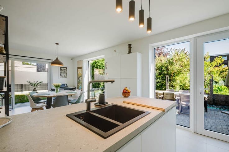 BEN-woning met garage 3 slpk en tuin in Sint-Amandsberg