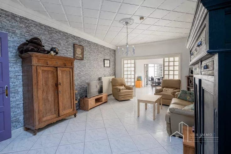 House with 2 bedrooms, garden, terrace, and garage in La Lou