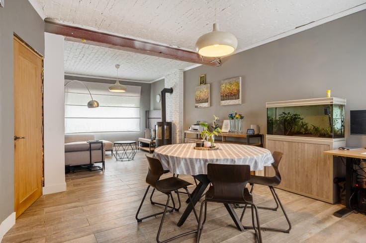 Woning met 2 slpkrs op een ruim perceel te Beerzel