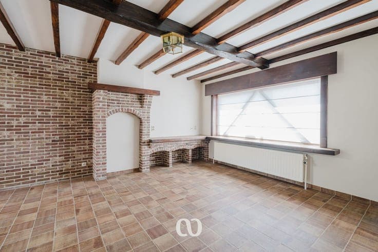 House with garage, meadow and sunny garden in Melden