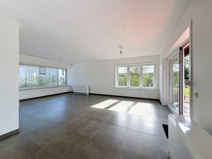 Charming Bourgeois Villa / 284 m² / 4 Beds / Like New