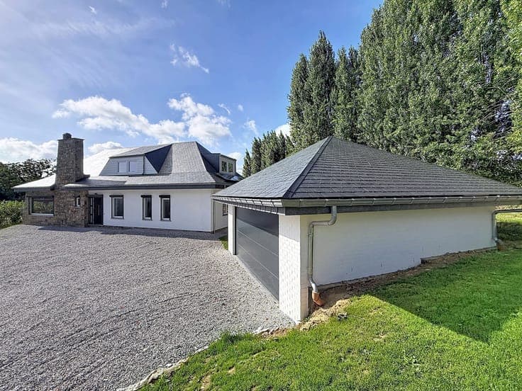 Charming Bourgeois Villa / 284 m² / 4 Beds / Like New