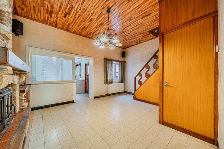 Maison 2 chambres avec jardin, grenier, caves et garage