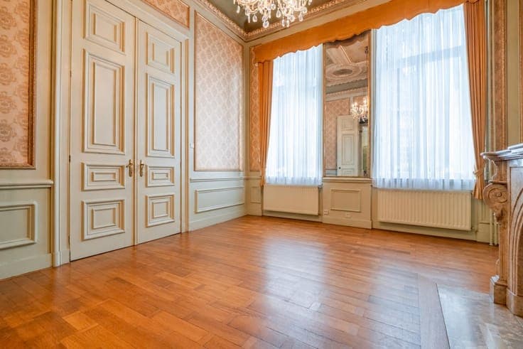 Superb Period Townhouse – Botanical Garden District !