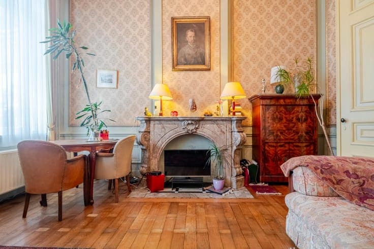 Superb Period Townhouse – Botanical Garden District !