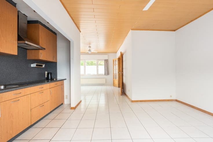 Semi-detached house in the centre of Niel