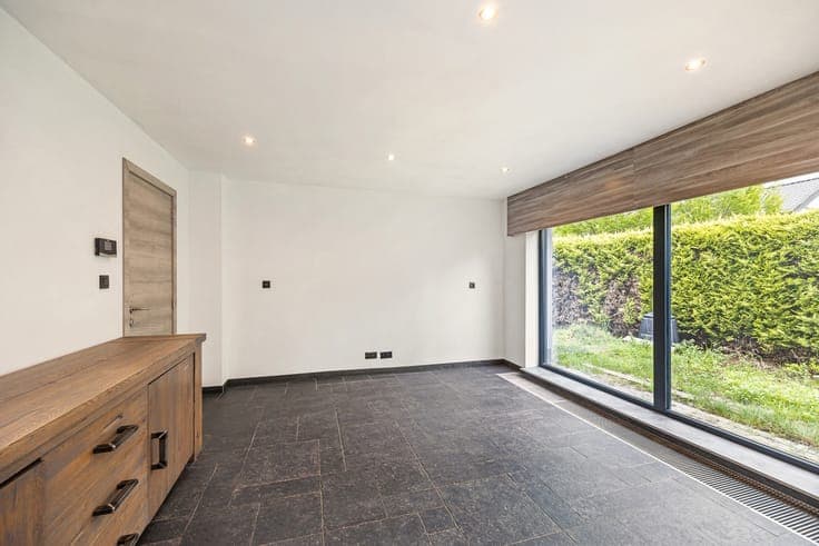 Move in Ready Family Home with 4 Bedrooms