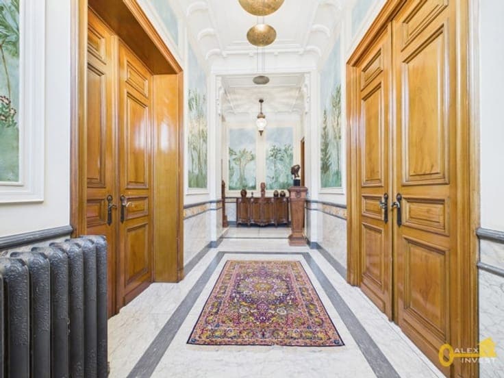 565 m² Manor House with GARDEN & GARAGES