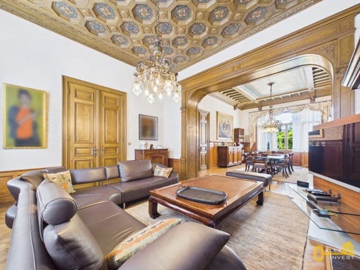 565 m² Manor House with GARDEN & GARAGES