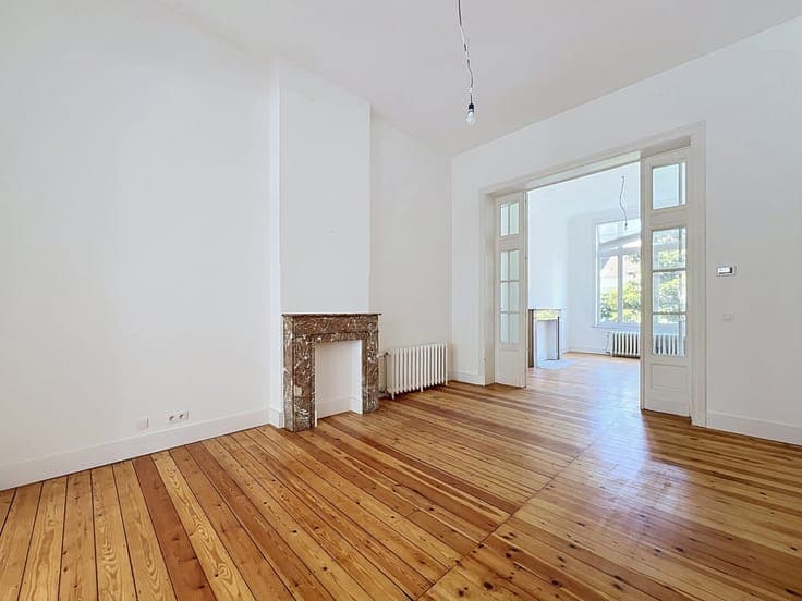 Poelart : investment building comprising 4 units