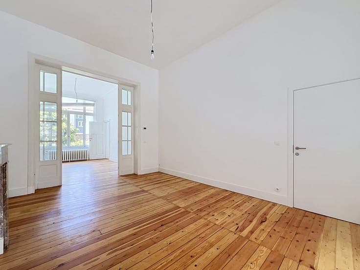 Poelart : investment building comprising 4 units