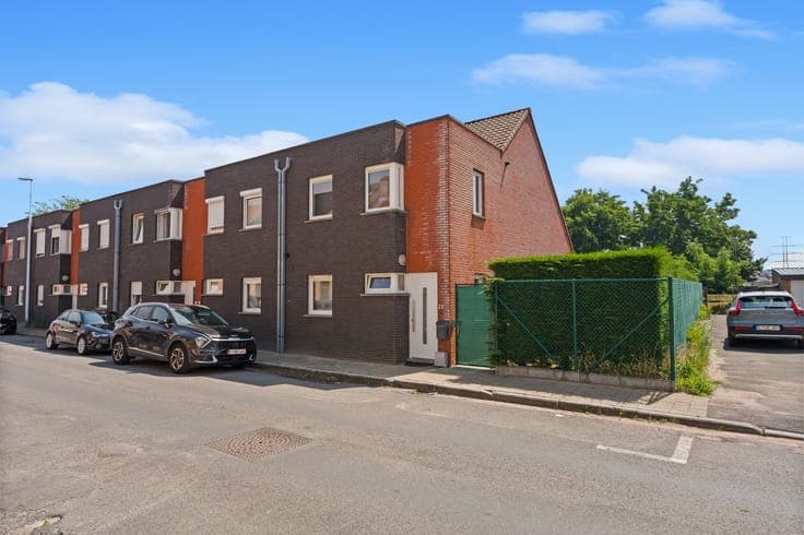 Instapklare HOB met 4 slaapkamers, garage en tuin