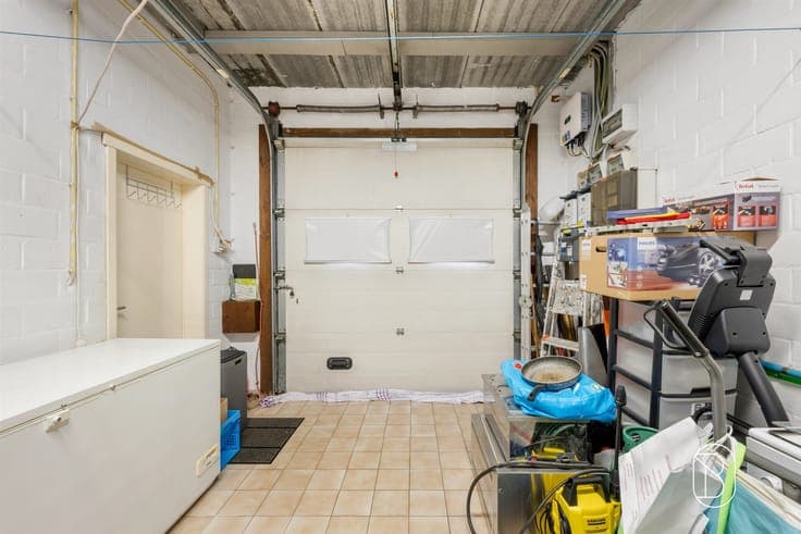 Spacious home with a studio, an office, and no fewer than 3