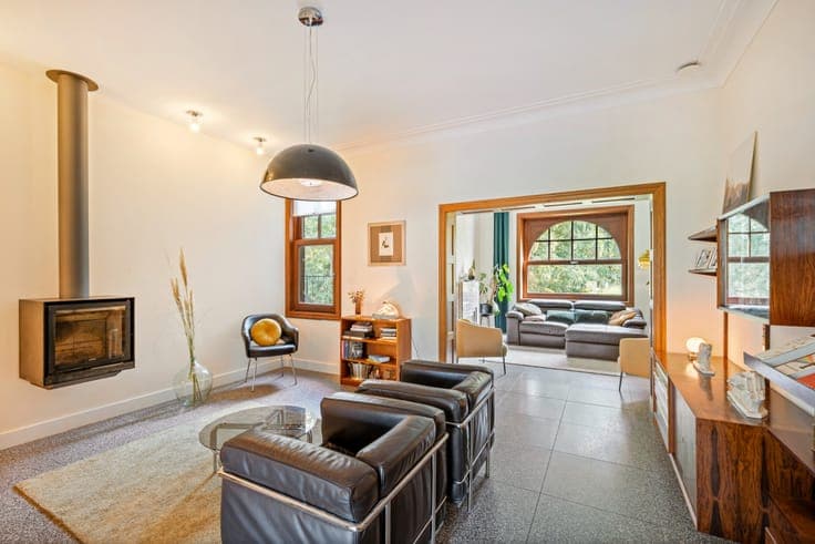 Characterful villa with iconic Cubex kitchen