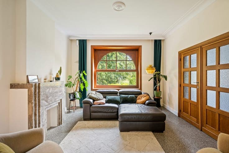 Characterful villa with iconic Cubex kitchen