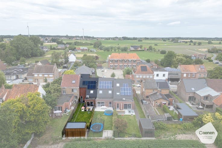ENERGIEZUINIGE TIJDLOZE RECENTE WONING (BOUWJAAR 2021) ME...