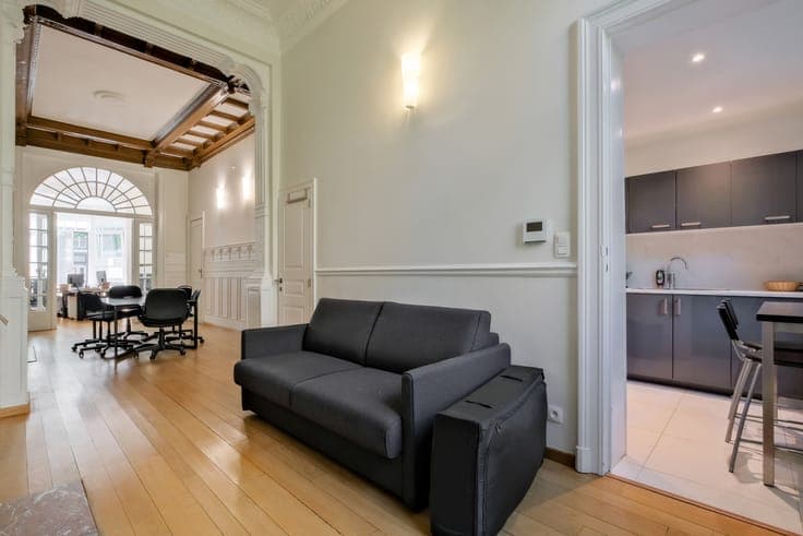 Churchill, beautiful 6 bedroom house + garage