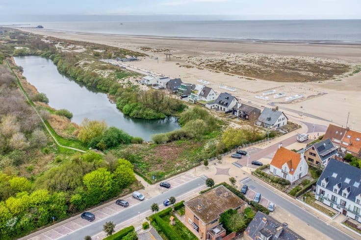 Spacious home for sale on the beach district of Zeebrugge