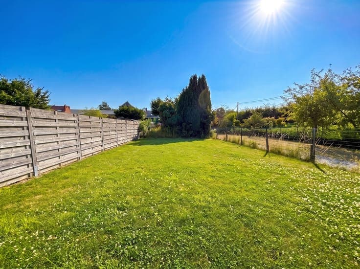 Maison rénovée jusqu'à 3 chambres et un beau jardin