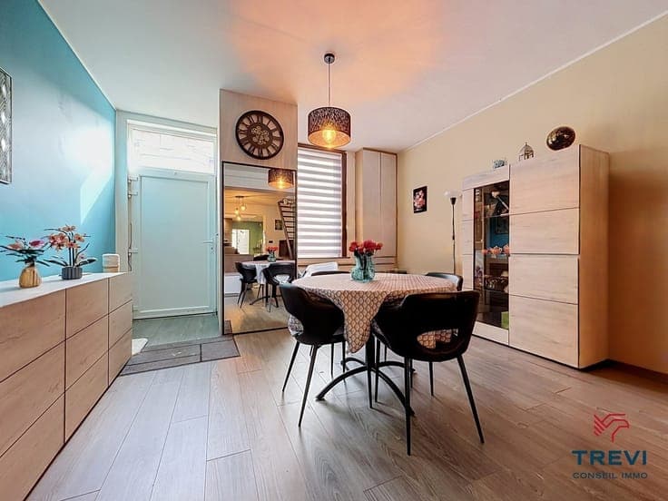 Maison rénovée jusqu'à 3 chambres et un beau jardin