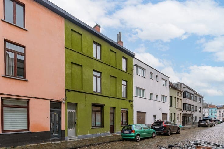 Characterful family home with 4 bedrooms near Sint-Jacobs