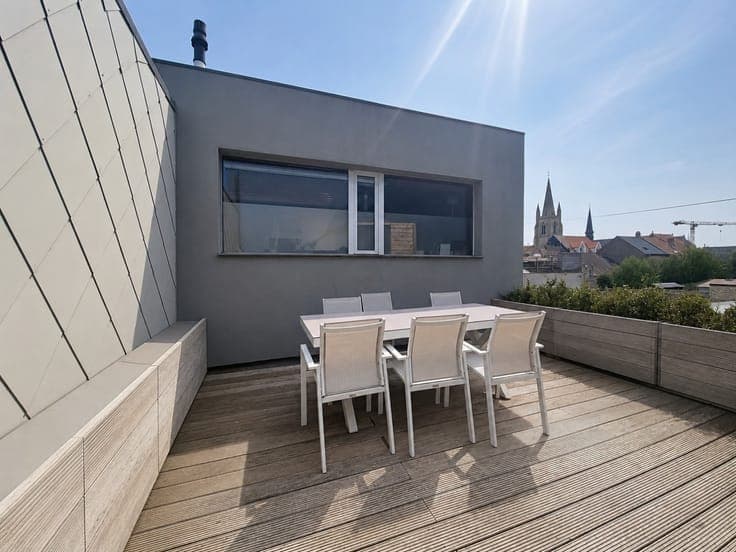 Instapklare, gerenoveerde woning met zongericht terras in...