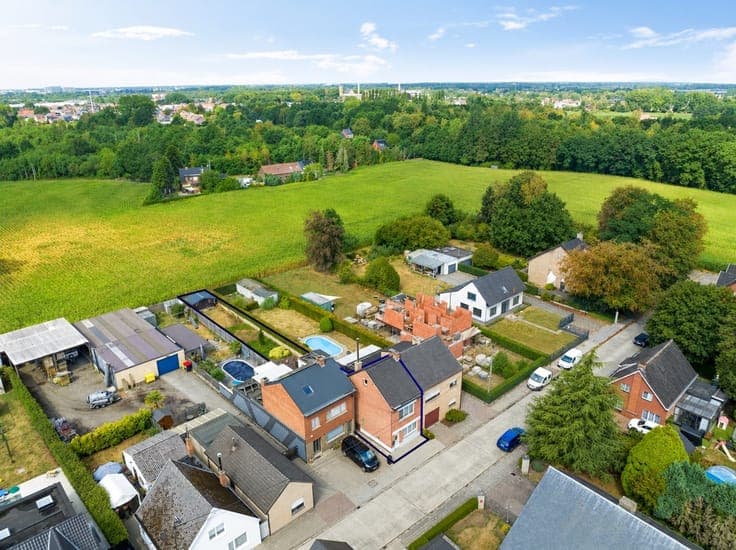 Te moderniseren woning op een uitstekende locatie te Bonheid
