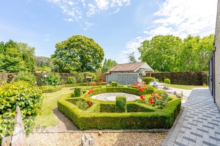 Ruime landelijk gelegen villa met 4 slaapkamers en groene...