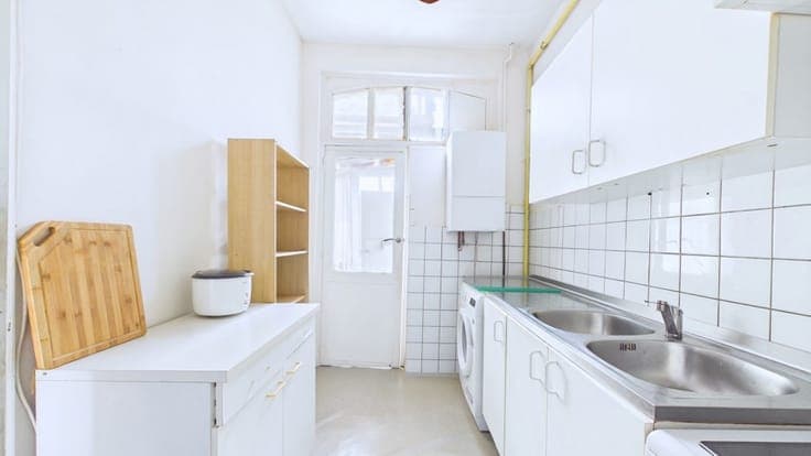 Anderlecht – Investment property with 4 apartments + garage