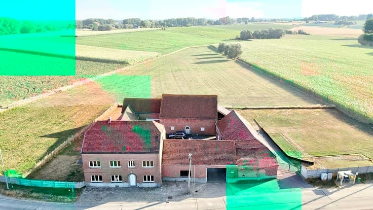 Characterful square farmstead on approx. 5,500 m² in Lierde