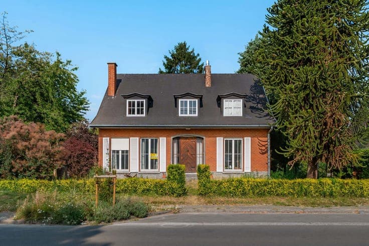 Villa avec 3 chambres, bureau, garage, terrasse et jardin