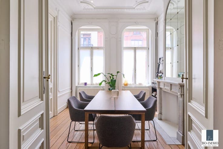 Ixelles Ponds – An Elegant, Characterful Home