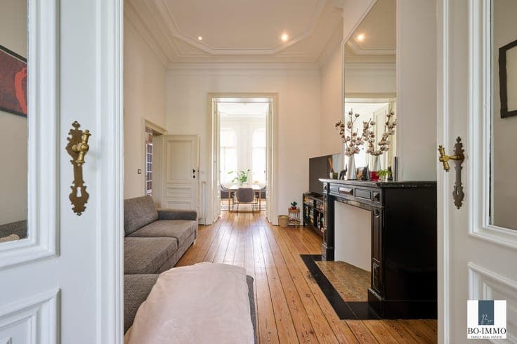 Ixelles Ponds – An Elegant, Characterful Home