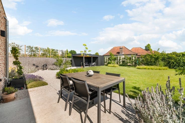 Modern family home with garden for sale in Deinze