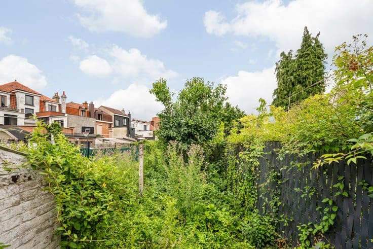 Terraced house to renovate 171 m², near Tournai city centre.