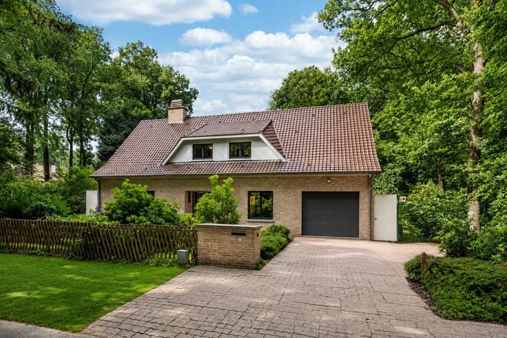 Timeless villa on an exceptional plot in Varsenare