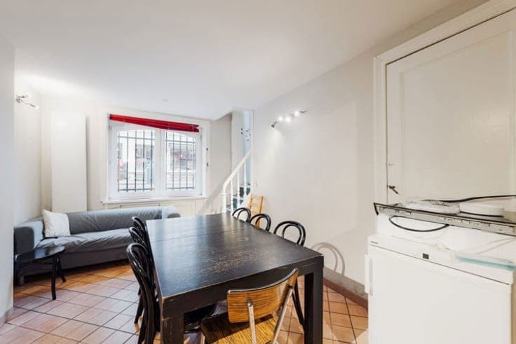 Etterbeek-50'Naire: Single-family house 4bedrooms+ courtyard
