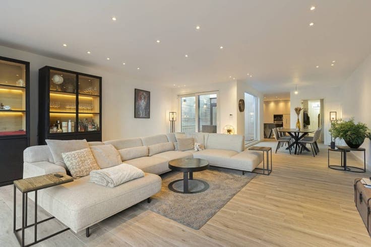 Fully renovated house with garage for sale in Wevelgem!