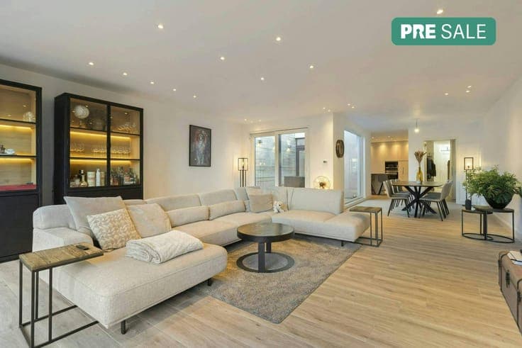 Fully renovated house with garage for sale in Wevelgem!