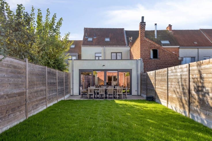 Fully renovated house with garage for sale in Wevelgem!