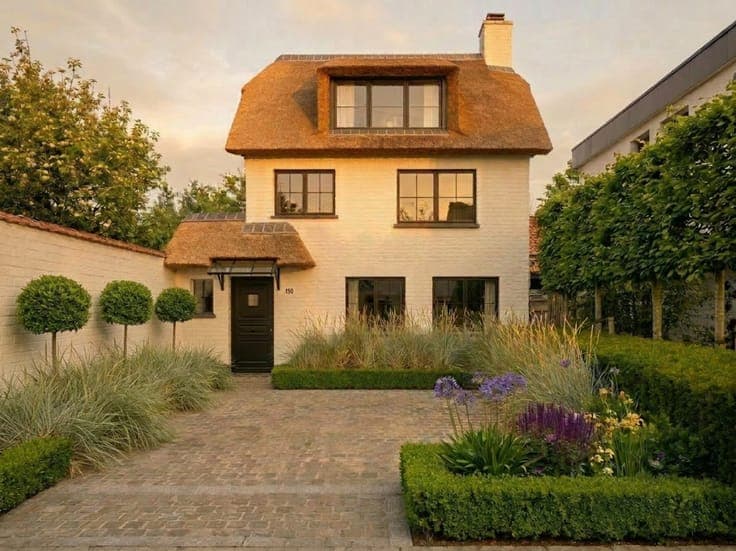 Schitterend gelegen renovatiepand of nieuwbouwproject in ...
