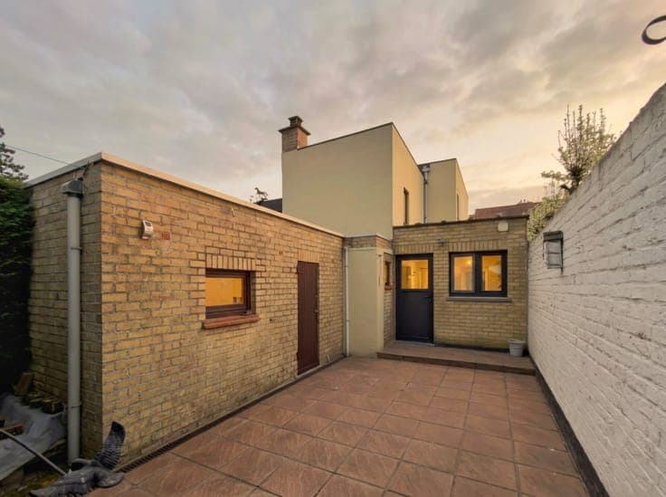 Schitterend gelegen renovatiepand of nieuwbouwproject in ...