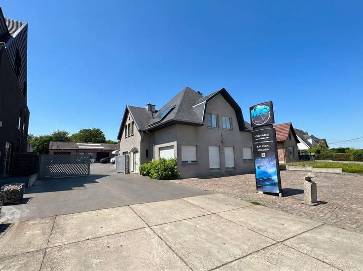 Commercial property with residential unit, EPC B