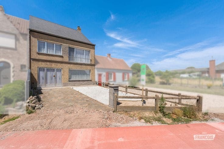 Solid family home with 3 bedrooms in Lede
