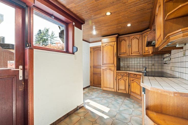 Semi-detached house near Kruibeke centre
