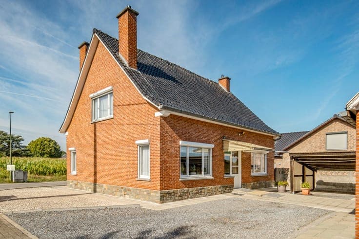 Gezinswoning met 3 slaapkamers, garage en leuke tuin in l...