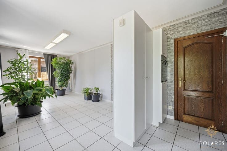 Spacious detached house on a beautiful plot of almost 28 ac