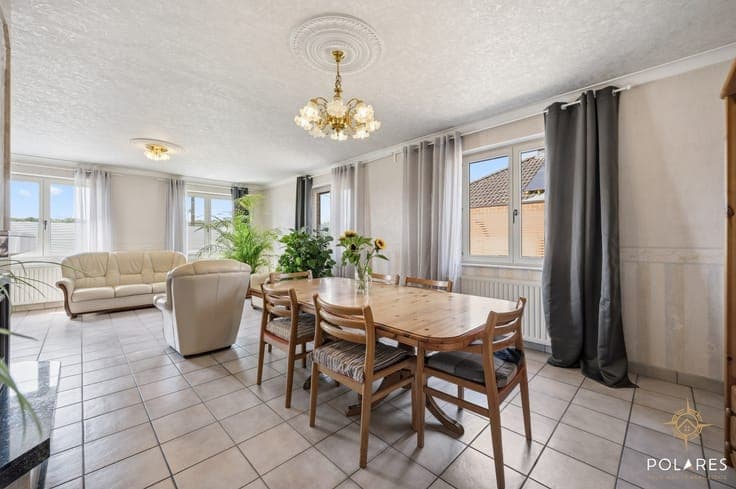 Spacious detached house on a beautiful plot of almost 28 ac